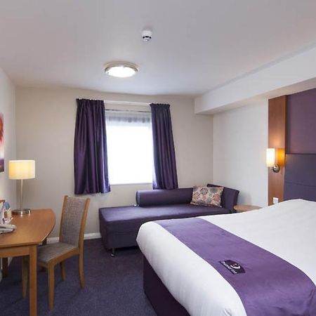 Premier Inn Glasgow - Cumbernauld Exterior photo