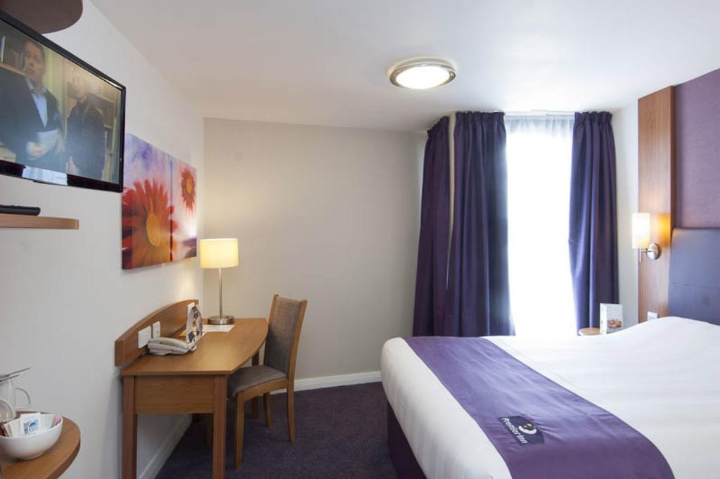 Premier Inn Glasgow - Cumbernauld Exterior photo